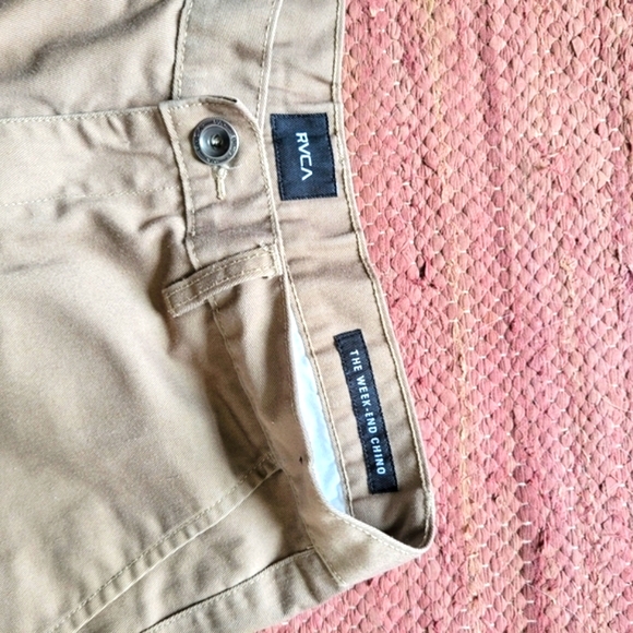 The Weekend Chino Shorts - Picture 4 of 6